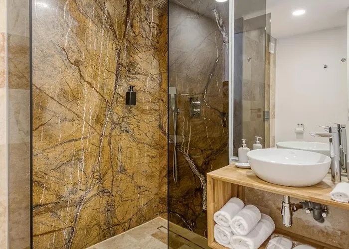 Astria Rosegold 公寓 *